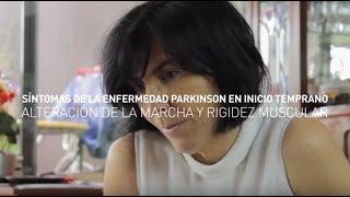 Rigidez muscular y bloqueos de la marcha. Síntomas de enfermedad de Parkinson de inicio temprano