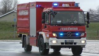 [Schiffsbrand in Husumer Werft] Einsatzfahrten zu Großalarm in Husum