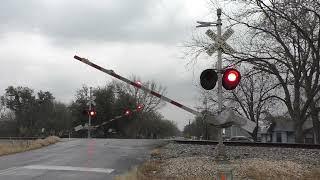 Railroad Crossing | E 8th St, Elgin, TX