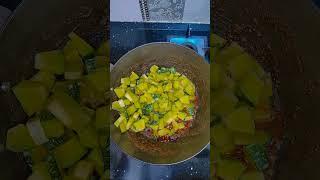 Aaj ka dinner Kaddu ki Sabji Puri Raita ️ #kitchen #food #indianfood #youtubeshorts #youtube
