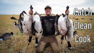 Early Season PUBLIC LAND Goose Hunt! (CATCH CLEAN COOK) | North Dakota 2021