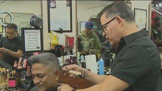 Trump visits barber shop in the Bronx