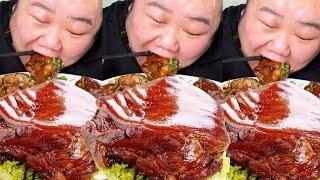 【大胃王挑戰】挑戰花420元吃隆江紅燒肘子！一整個比臉還大肥而不膩，直接抱著啃滿嘴流油太過癮｜Noodle Food Challenge【櫻木花胖】