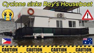 RHEAS FAMILY DEALS WITH A SNAKE! ROY'S BOAT GOES DOWN...