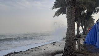 Allah u Akbar  itni oonchi waves  #beach #highwaves #omg