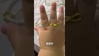절대 어디에서도 볼 수 없는 예사롭지 않은 손모델 #shorts