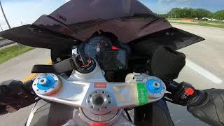 Aprilia RSV4 TOP SPEED & WEAVING THROUGH TRAFFIC