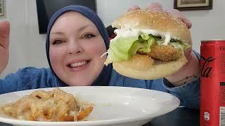 MUKBANG CHEESY POUTINE AND SPICY CHICKEN CRUNCH BURGER