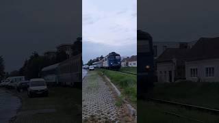 Tren Internațional sosește în stația CF Târgu Mureș pe o zii ploioasă  #cfrcalatori #romania #fyp