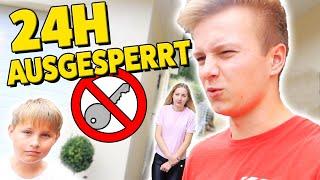 Ausgesperrt aus Haus (zu DUMM)  Ash und Max