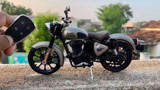 The New Royal Enfield Classic 350 Miniature - Gunmetal Grey Scale Model 1:12 [ Unboxing ]