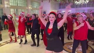 Buon Natale dalla famiglia Fuego DANCE 