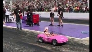 Little girl at Tx2k17 has skills! burnout/Donuts