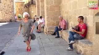 An amazing singer. Flamenco in the street