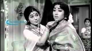 Gemini Ganesan Hits - Punnagai mannan HD Song