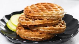 How to make apple pie waffles // VLOGMAS DAY #8