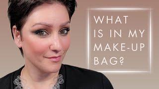 WHAT IS MY PERSONAL MAKEUP BAG! | Professional Make-up Artist