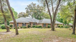 Niceville, Florida Home for Sale on Half-Acre Lot