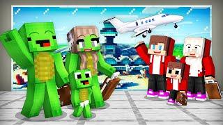 Mikey Family and JJ Family Survive Their First Flight in Minecraft (Maizen)