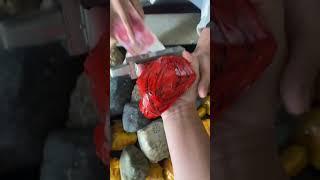 A day of wits and courage #JadeiteRawStone #MyanmarJadeMining area #Gambling on stones is risky #jad