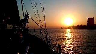 Sunset sailing tour in Lisbon