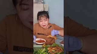 LÒNG HEO KHÌA NƯỚC DỪA
