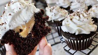 How to make MOIST Cupcakes with Dulce De Leche Filling (Easy One-Bowl Recipe)