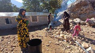 Repairing the roof of Fariba's house by using Qasr and Izogam