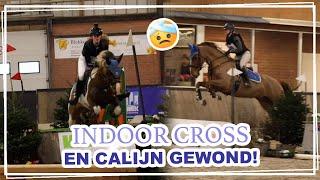 INDOOR CROSS en CALIJN steekt een MESTVORK in haar VOET! || VLOG Paardzoektbaas