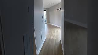 1050 W Cornelia #301 - High-end 1 Bed w/ WD In-Unit & Central Air