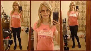 Crossdressing in Black Yoga Pants and Pink T-Shirt | Kelsey Cobalt